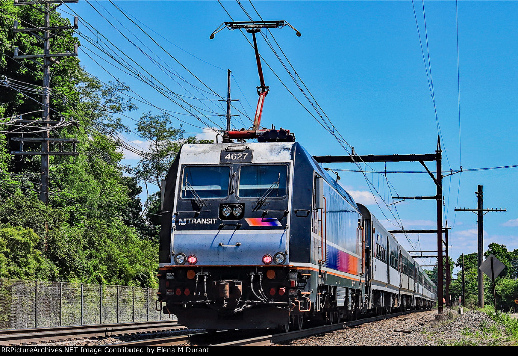 NJT 4627 on train 6646